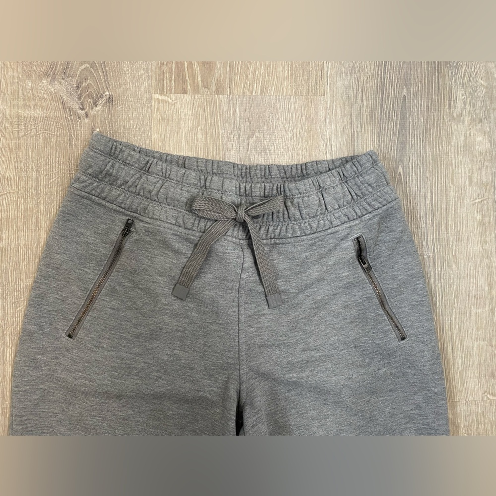 Athleta Womens Bounce Back Gray Jogger Sweatpants with Zip Pocket | Medium - Picture 4 of 10